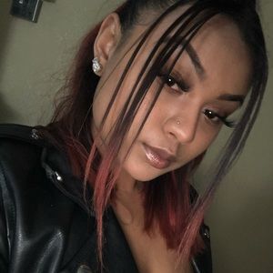 Meet your Posher, Brittney